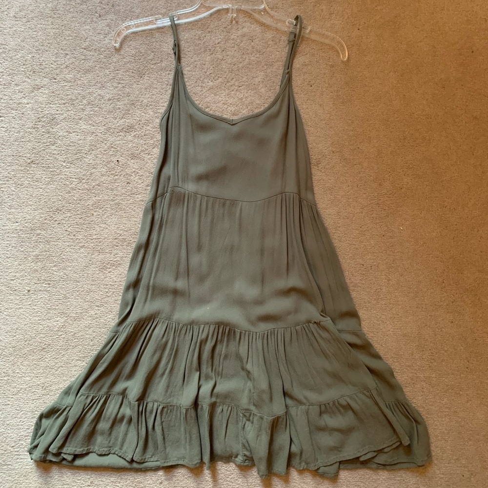 Flowy green sundress!